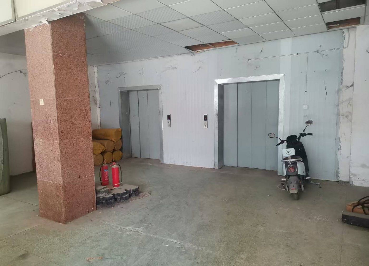 东西湖大道七雄路200-4000平厂房仓库出租