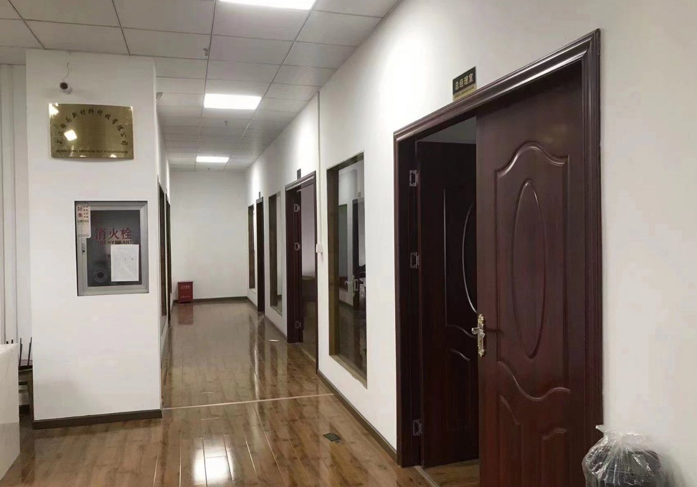 东西湖径河1460平米仓库精装修，13元可生产轻加工，仓储物流，配套全