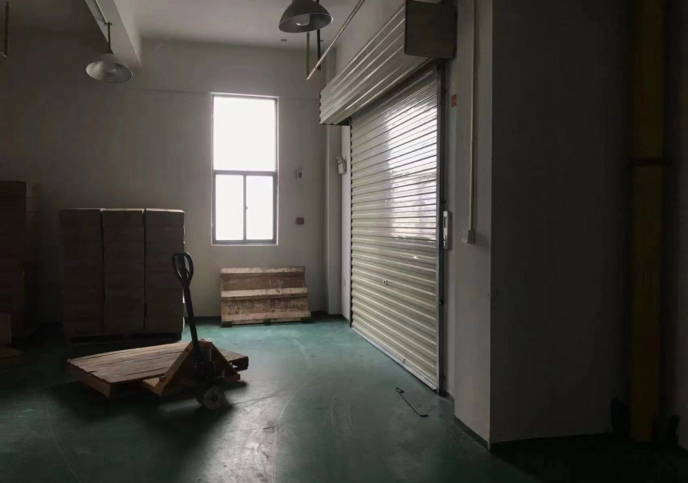 东西湖径河1460平米仓库精装修，13元可生产轻加工，仓储物流，配套全