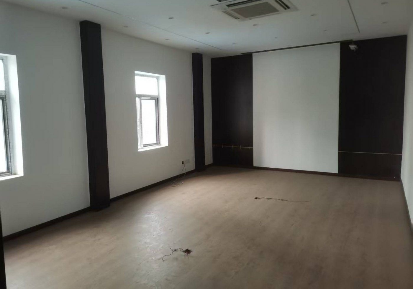 江汉区汉口火车站附近二环旁，6000平厂房仓库出租