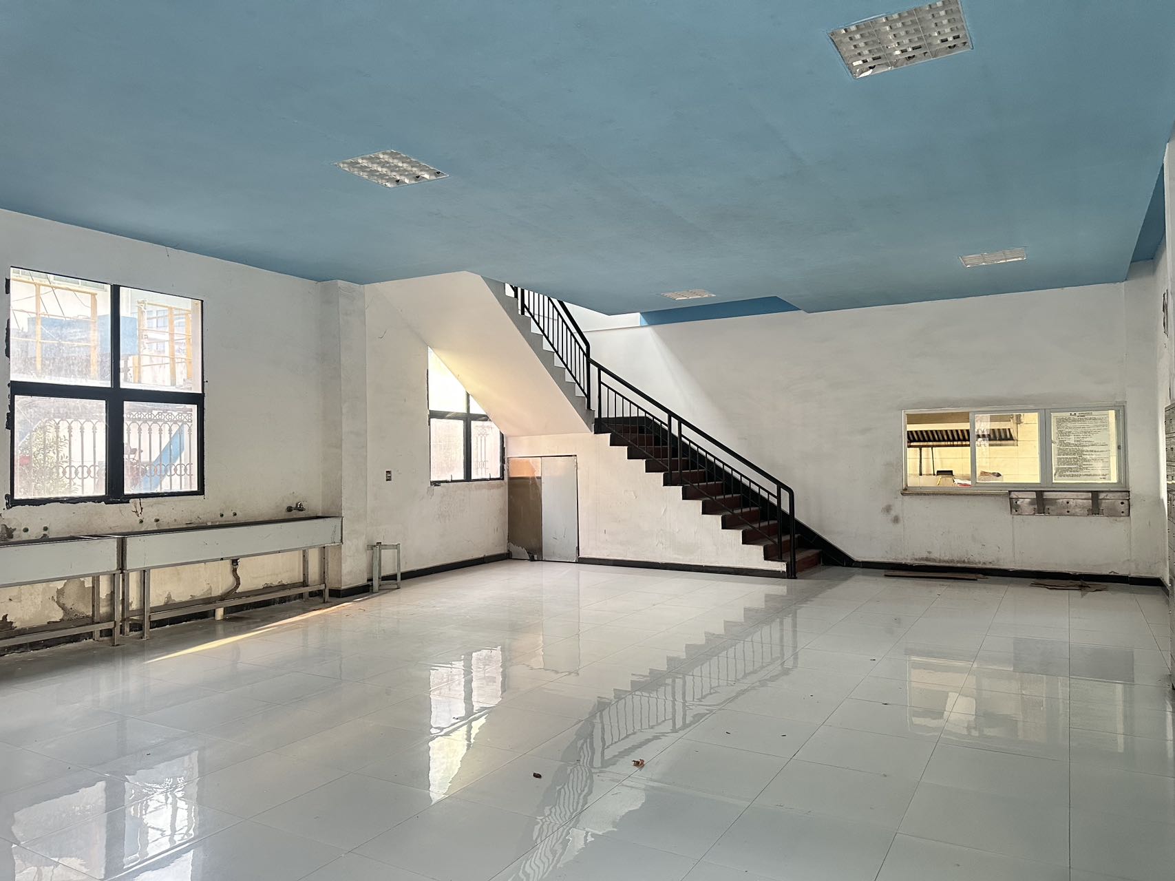 大学园路 四层办公楼整栋出租