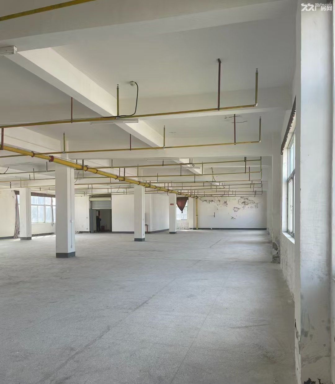 径河650平米厂房货梯2吨，轻工厂房，行业不限