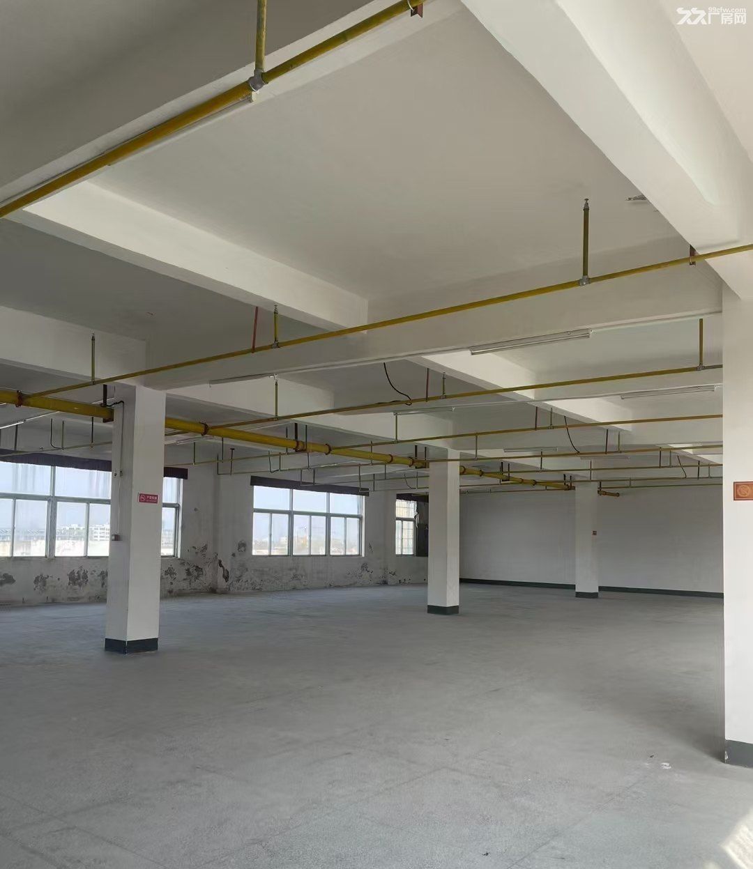 径河650平米厂房货梯2吨，轻工厂房，行业不限